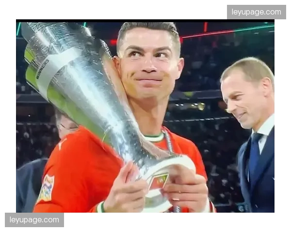 葡萄牙对阵加纳,C罗罚入点球,连续六届世界杯进球创历史